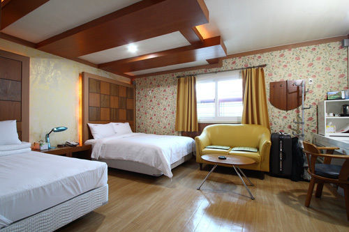 Cherbourg Hotel Cheonan Exterior photo