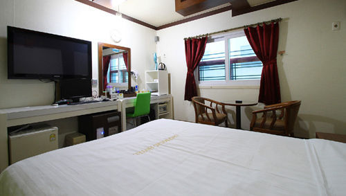Cherbourg Hotel Cheonan Exterior photo